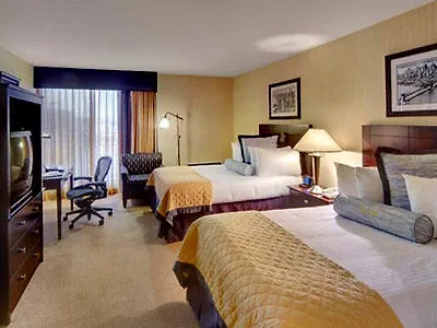 Wyndham Garden Hotel Newark Airport 3*,