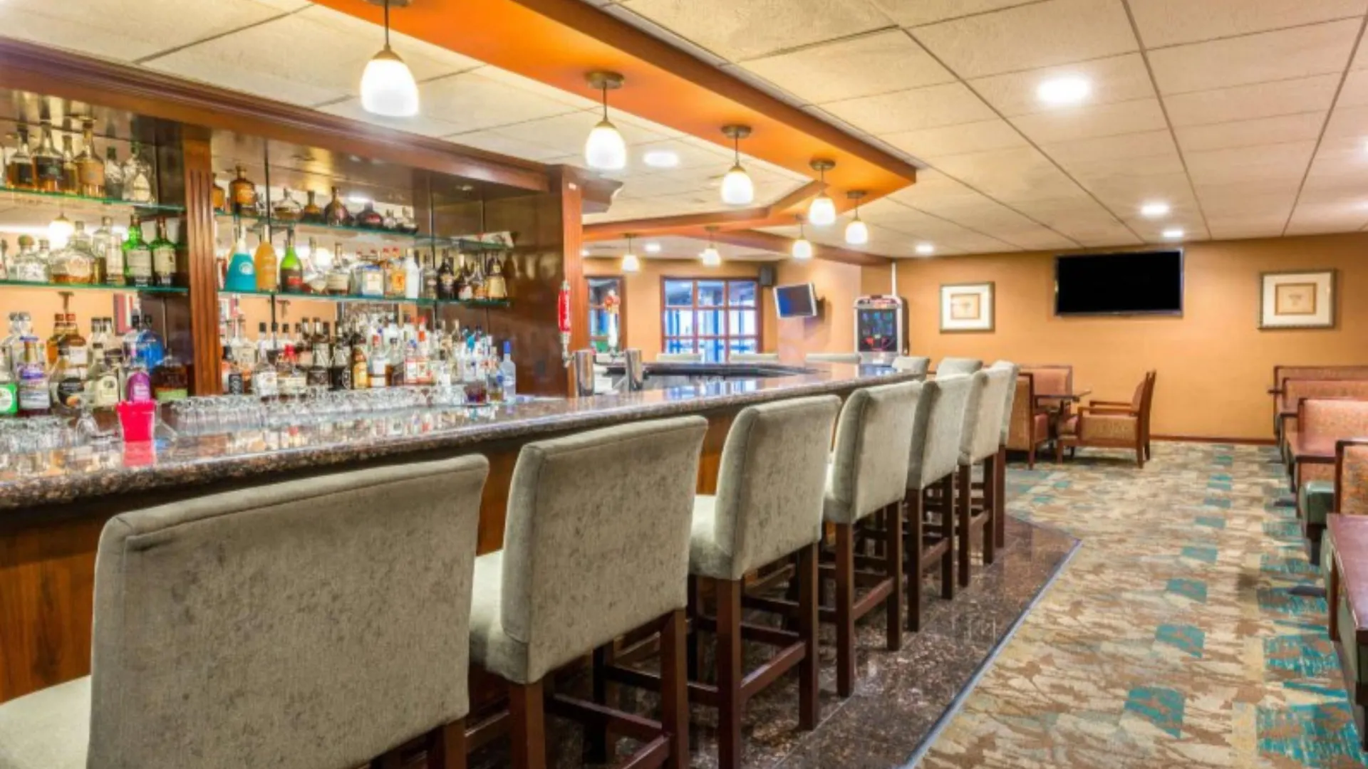 Wyndham Garden Hotel Newark Airport