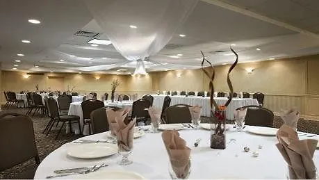 Wyndham Garden Hotel Newark Airport