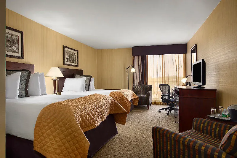 Wyndham Garden Hotel Newark Airport