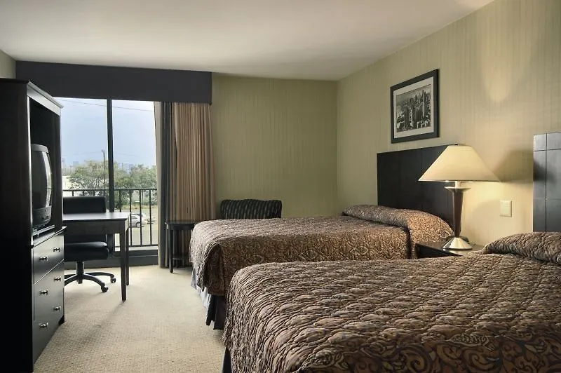 Wyndham Garden Hotel Newark Airport