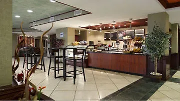 Wyndham Garden Hotel Newark Airport