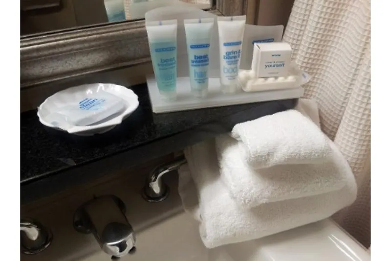Wyndham Garden Hotel Newark Airport